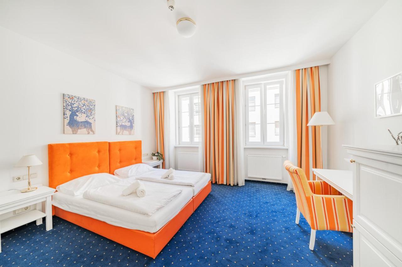Self-check-in Adlon Wien